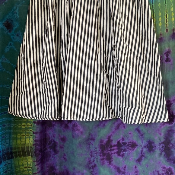 Life In Progress skirt- Size US- Small. - Picture 3 of 14